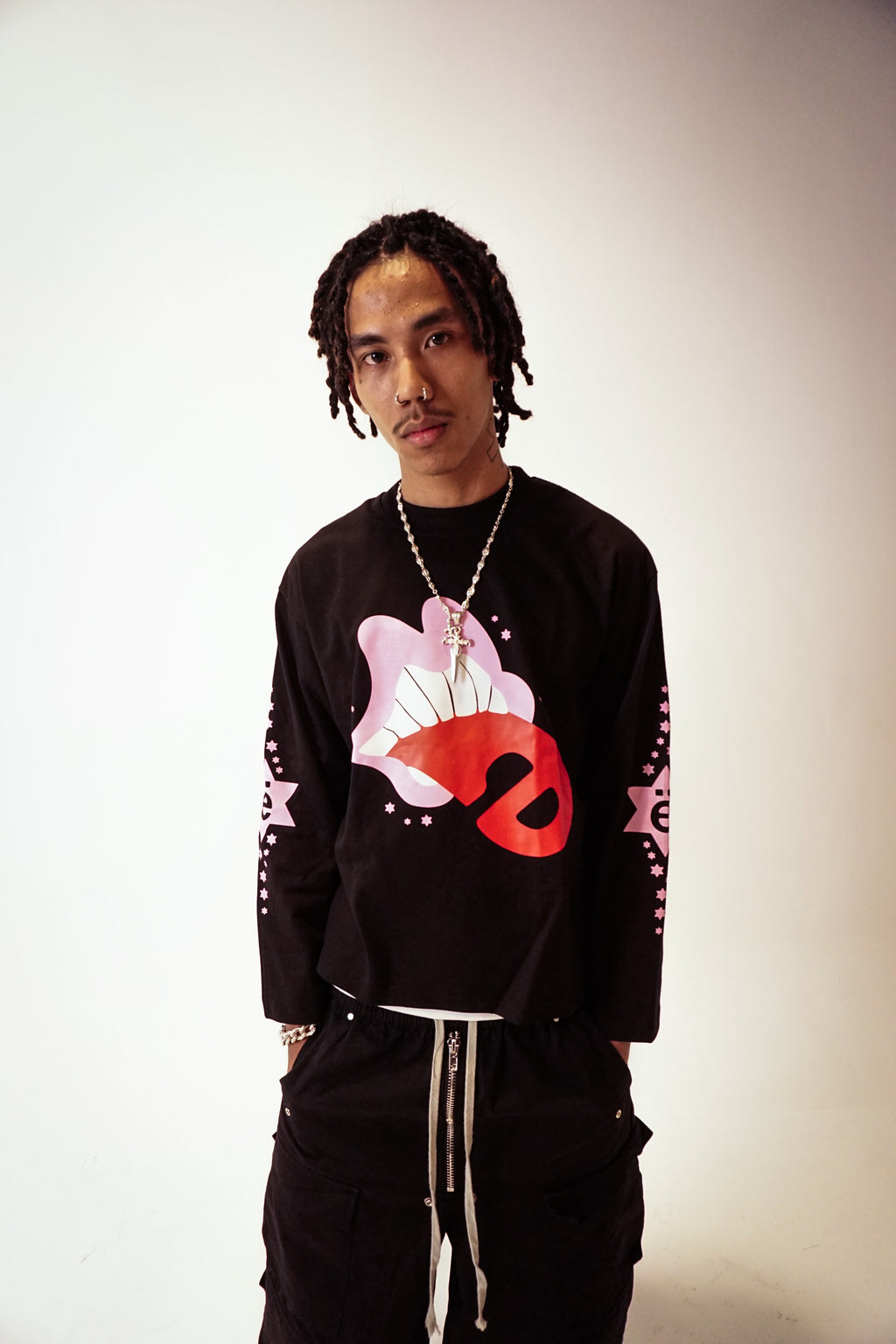 Tongue Bite Longsleeves