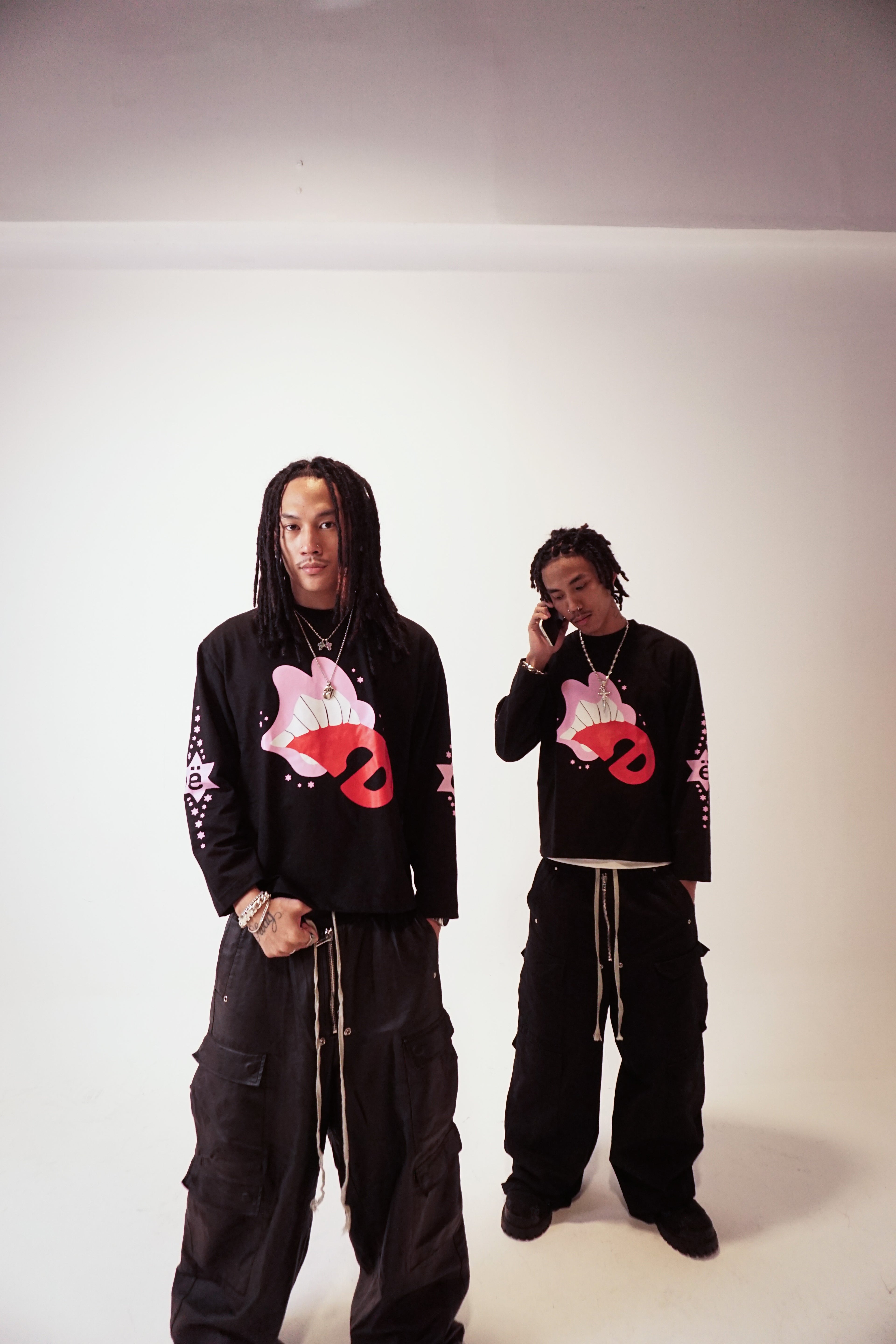 Tongue Bite Longsleeves